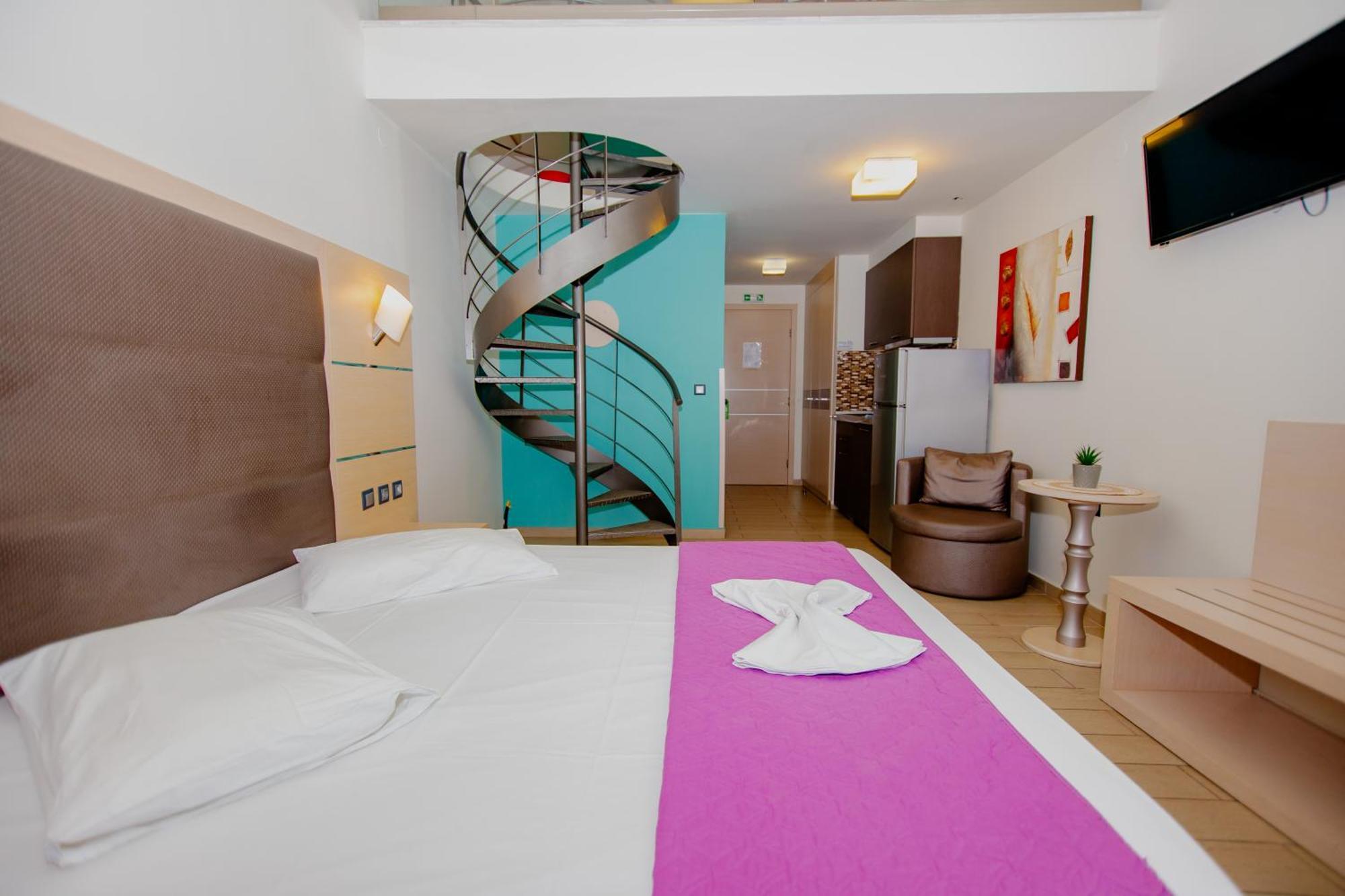 Апартаменты Amalia Mare Sea View Неа-Врасна Экстерьер фото